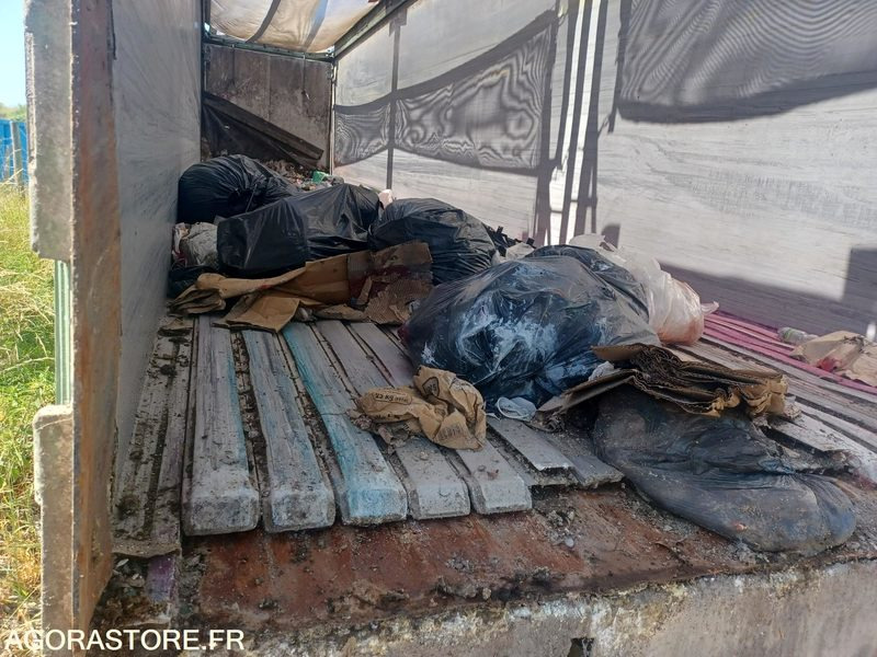 SEMI REMORQUE LEGRAS - Pótkocsi: 3 kép. SEMI REMORQUE LEGRAS - Pótkocsi: 3 kép.