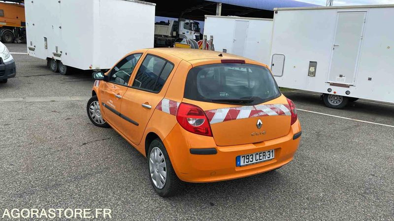 RENAULT CLIO - 2008 - 152276 KM - Autó: 5 kép. RENAULT CLIO - 2008 - 152276 KM - Autó: 5 kép.