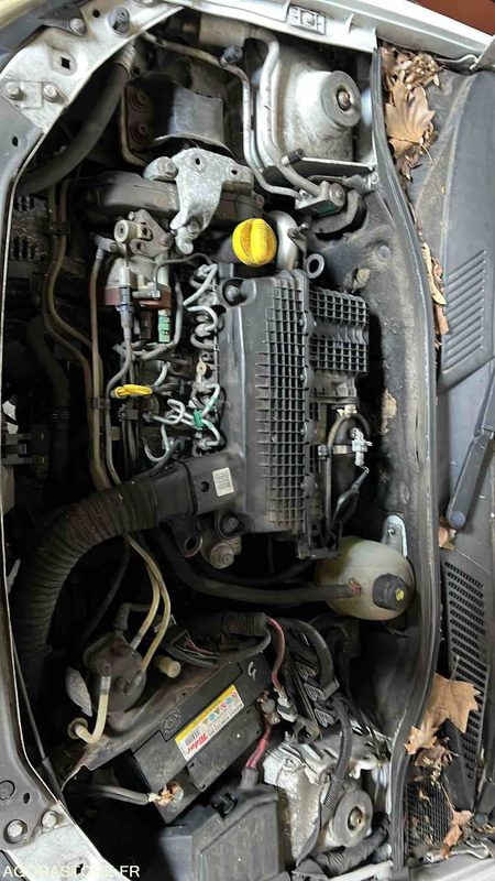 Autó RENAULT CLIO - 2010- 233000 KM - AW791XJ: 17 kép.