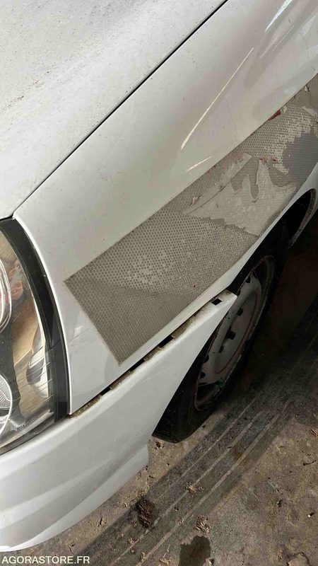 RENAULT CLIO - 2010- 233000 KM - AW791XJ - Autó: 4 kép. RENAULT CLIO - 2010- 233000 KM - AW791XJ - Autó: 4 kép.