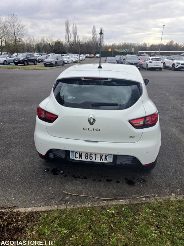 RENAULT CLIO - 2012 - 133 000 km - Autó: 4 kép. RENAULT CLIO - 2012 - 133 000 km - Autó: 4 kép.