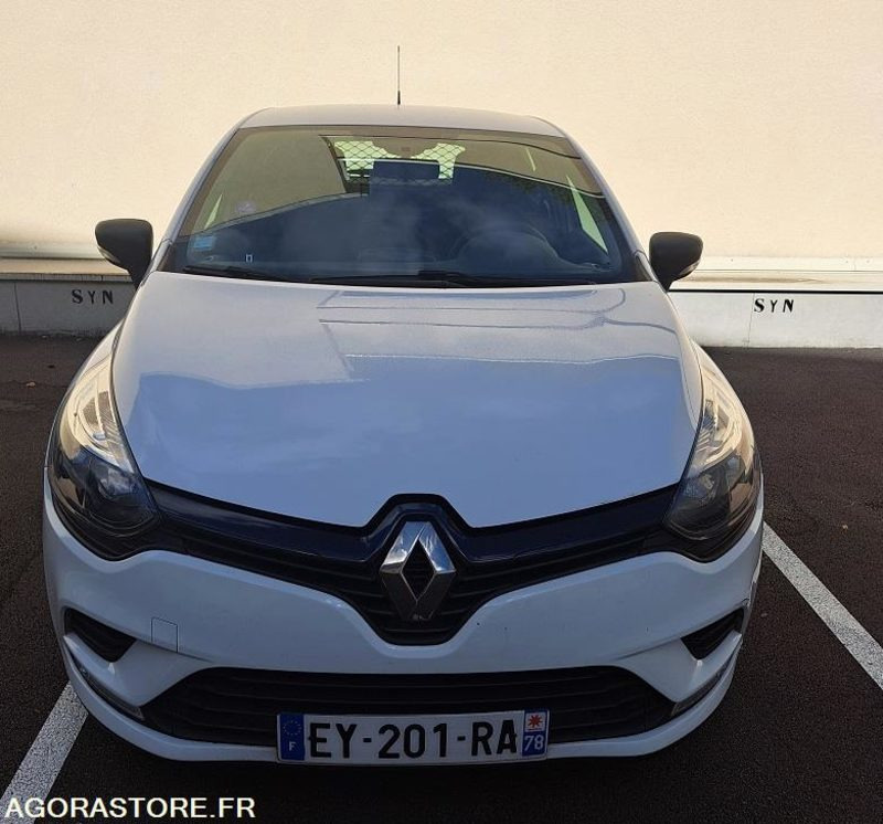 RENAULT - CLIO - 2018 - 79 000 KM - Autó: 1 kép. RENAULT - CLIO - 2018 - 79 000 KM - Autó: 1 kép.