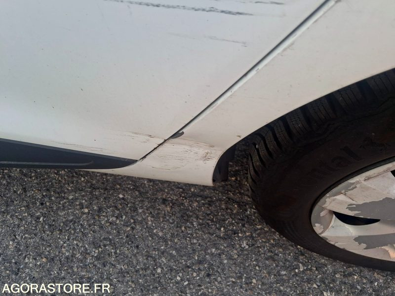 RENAULT CLIO DCI. - Autó: 5 kép. RENAULT CLIO DCI. - Autó: 5 kép.