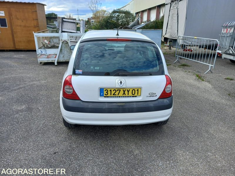 RENAULT CLIO PHASE 2-1.2 I 60CV-2005-ESSENCE-122 018 KMS-5 PORTES-ROULANTE-CT OK - Autó: 4 kép. RENAULT CLIO PHASE 2-1.2 I 60CV-2005-ESSENCE-122 018 KMS-5 PORTES-ROULANTE-CT OK - Autó: 4 kép.