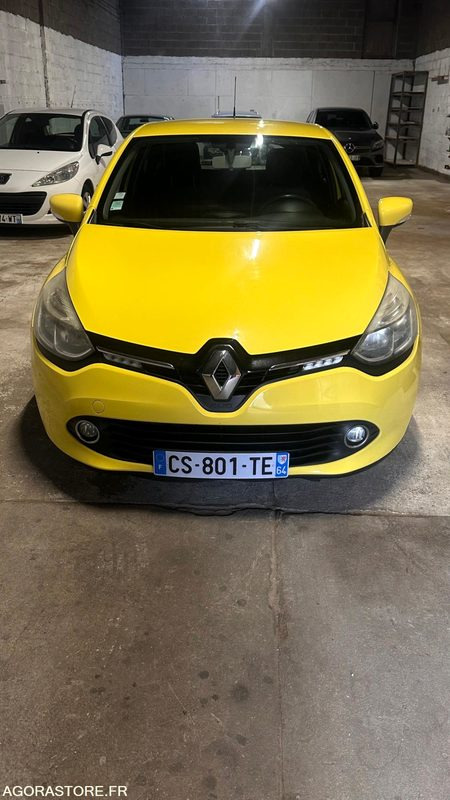 RENAULT ClIO IV 5 Portes 1.5 DCI FAP ECO2 S&S 75 CV - 2P013 - 231 897km - Autó: 4 kép. RENAULT ClIO IV 5 Portes 1.5 DCI FAP ECO2 S&S 75 CV - 2P013 - 231 897km - Autó: 4 kép.