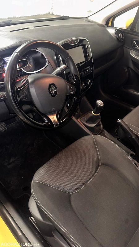 RENAULT ClIO IV 5 Portes 1.5 DCI FAP ECO2 S&S 75 CV - 2P013 - 231 897km - Autó: 5 kép. RENAULT ClIO IV 5 Portes 1.5 DCI FAP ECO2 S&S 75 CV - 2P013 - 231 897km - Autó: 5 kép.
