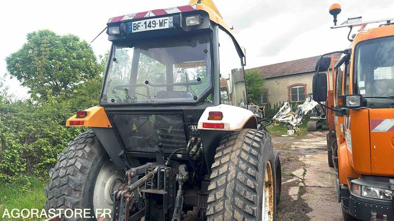 RENAULT ERGOS 95 - 1997 - 15777H - Traktor: 4 kép. RENAULT ERGOS 95 - 1997 - 15777H - Traktor: 4 kép.
