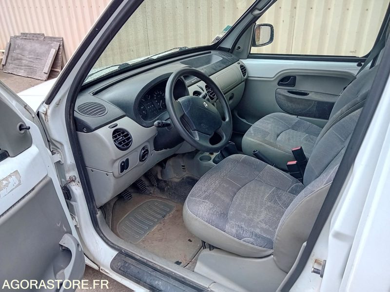 RENAULT KANGOO 1 phase 2 VP 1.5 DCI 65 - Autó: 5 kép. RENAULT KANGOO 1 phase 2 VP 1.5 DCI 65 - Autó: 5 kép.