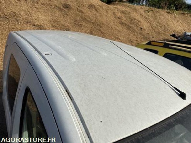 RENAULT KANGOO - 2009 - 196523KM - AF307QG - Kis furgon: 5 kép. RENAULT KANGOO - 2009 - 196523KM - AF307QG - Kis furgon: 5 kép.