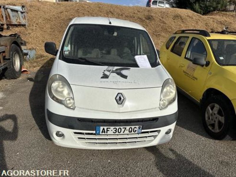 RENAULT KANGOO - 2009 - 196523KM - AF307QG - Kis furgon: 1 kép. RENAULT KANGOO - 2009 - 196523KM - AF307QG - Kis furgon: 1 kép.