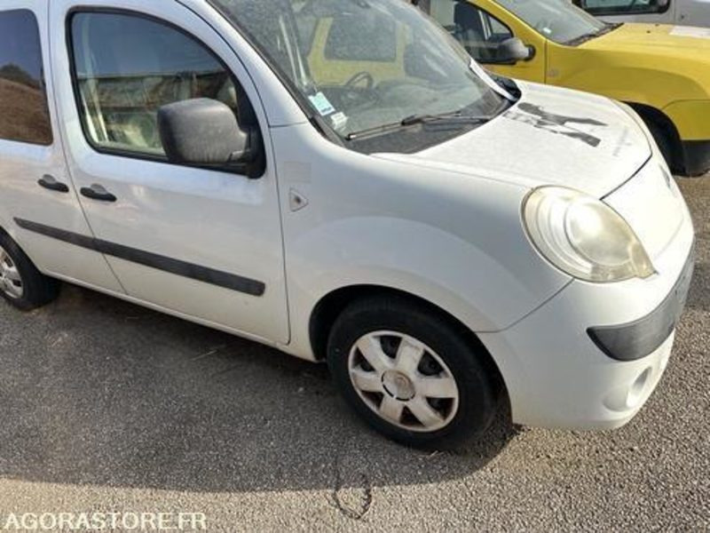RENAULT KANGOO - 2009 - 196523KM - AF307QG - Kis furgon: 3 kép. RENAULT KANGOO - 2009 - 196523KM - AF307QG - Kis furgon: 3 kép.