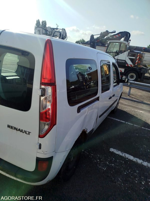 RENAULT KANGOO - 2018 - 233795 KM - Kis furgon: 5 kép. RENAULT KANGOO - 2018 - 233795 KM - Kis furgon: 5 kép.