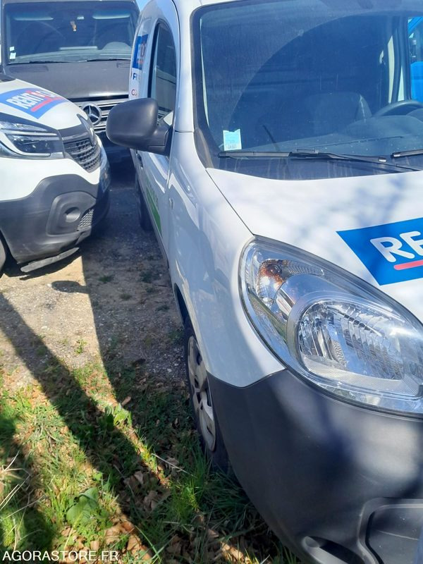 RENAULT KANGOO - 2021 - 78835 KMs - Kis furgon: 2 kép. RENAULT KANGOO - 2021 - 78835 KMs - Kis furgon: 2 kép.