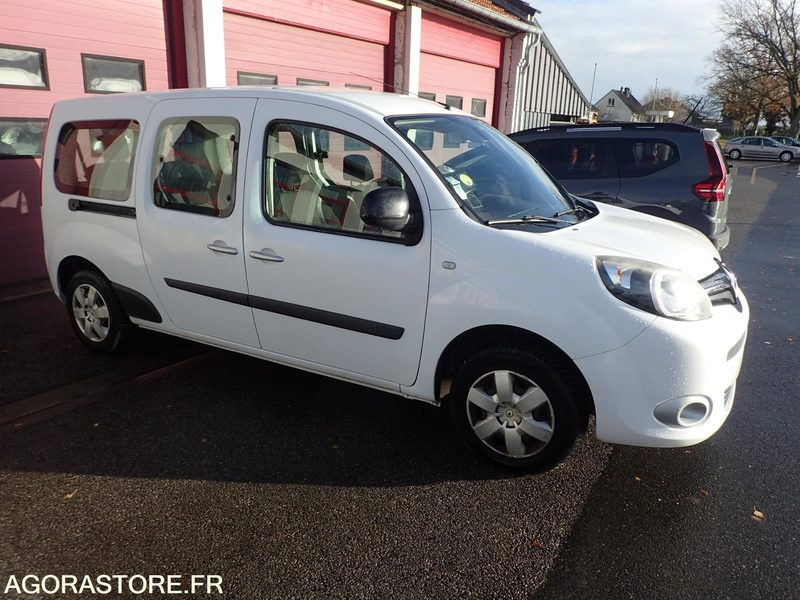 RENAULT KANGOO 7 PLACES - Autó: 4 kép. RENAULT KANGOO 7 PLACES - Autó: 4 kép.