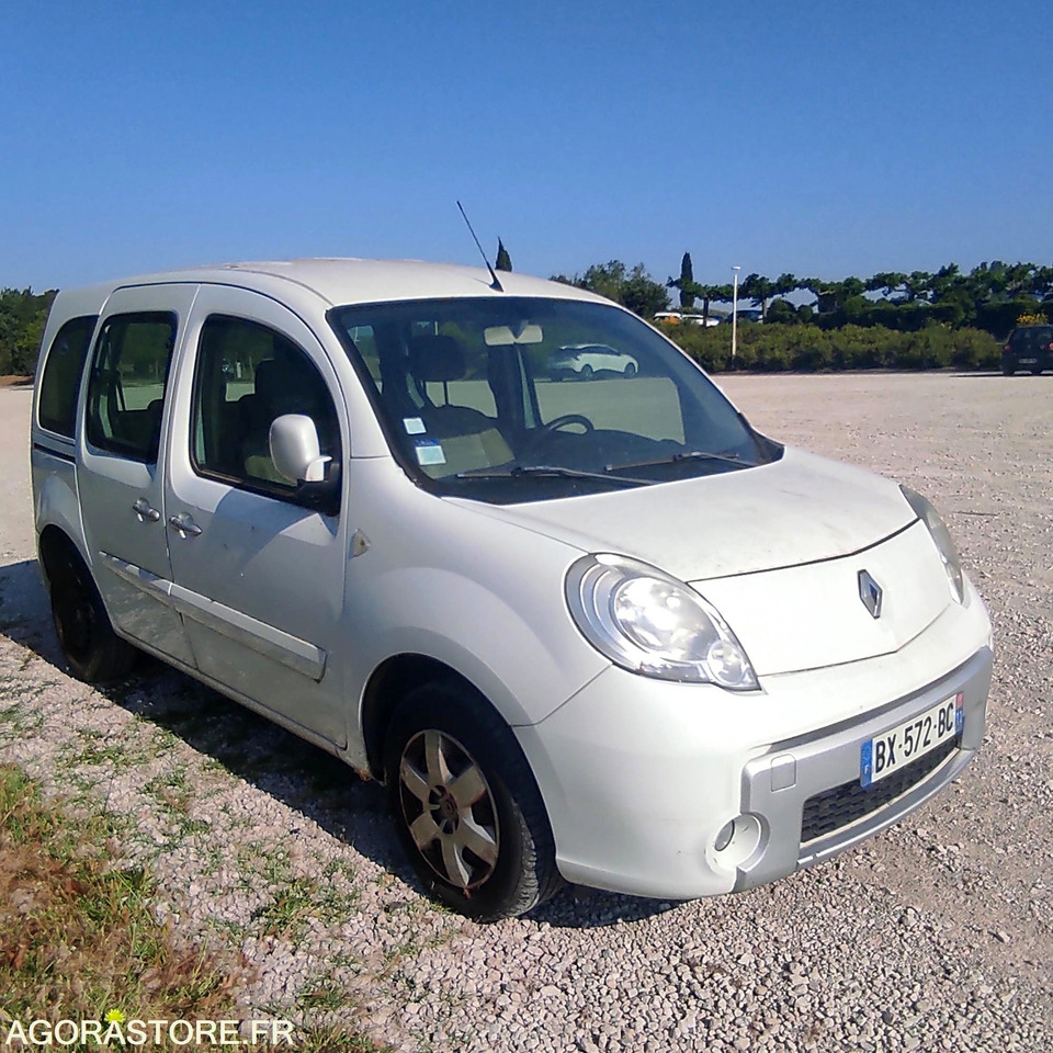 RENAULT KANGOO EXPRESSION DCI 90CV - Kis furgon: 1 kép. RENAULT KANGOO EXPRESSION DCI 90CV - Kis furgon: 1 kép.