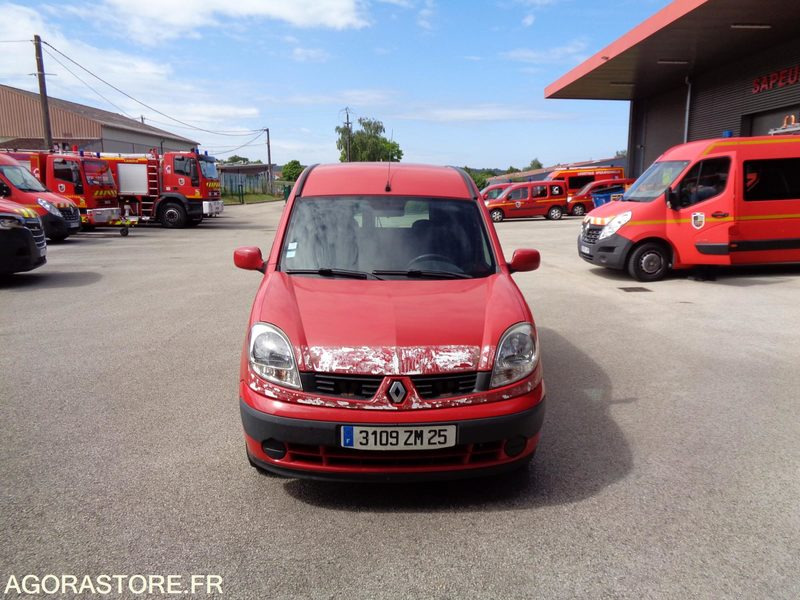 RENAULT KANGOO - Kis furgon: 1 kép. RENAULT KANGOO - Kis furgon: 1 kép.