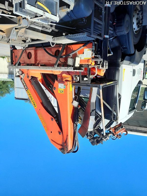 RENAULT KERAX - POLYBENNE GRUE - 2008 - Horgos rakodó teherautó, Darus autó: 2 kép. RENAULT KERAX - POLYBENNE GRUE - 2008 - Horgos rakodó teherautó, Darus autó: 2 kép.