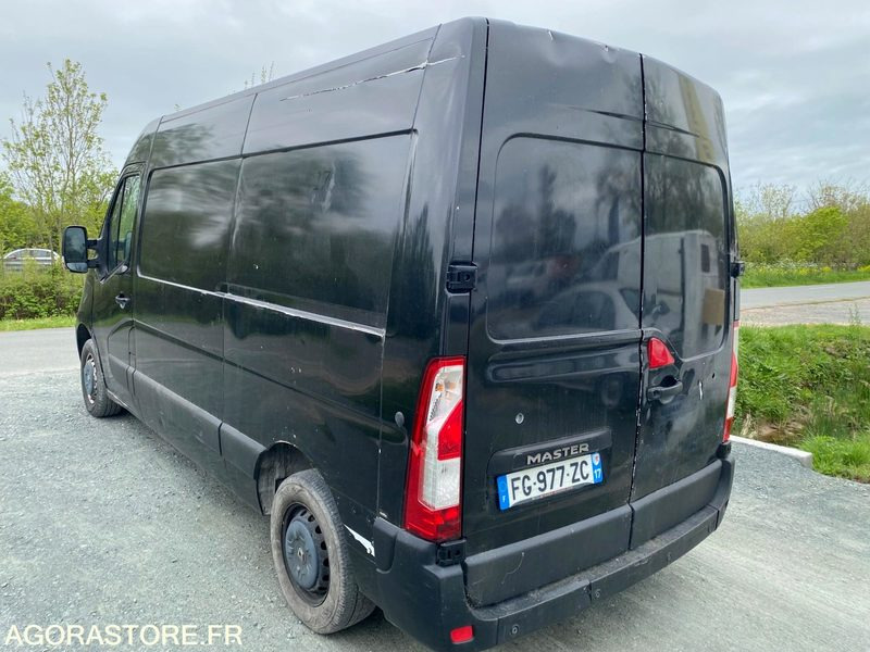 RENAULT MASTER - 06/2019 / 150709KM - Furgon: 3 kép. RENAULT MASTER - 06/2019 / 150709KM - Furgon: 3 kép.