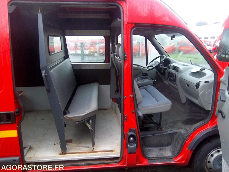 RENAULT MASTER 2.2 dCi 90 - DL779NX - Furgon: 4 kép. RENAULT MASTER 2.2 dCi 90 - DL779NX - Furgon: 4 kép.