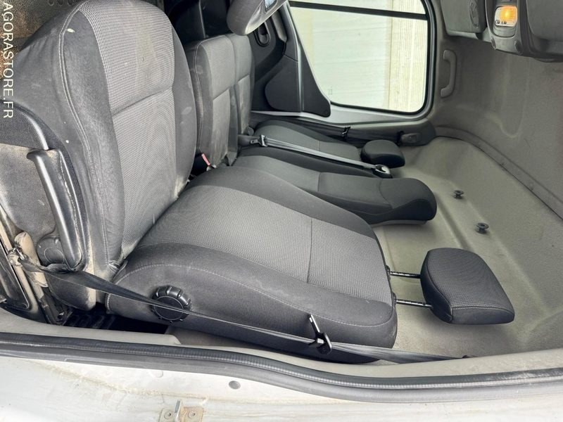 RENAULT MASTER 2.3 DCI 130CV 2021 - Furgon: 5 kép. RENAULT MASTER 2.3 DCI 130CV 2021 - Furgon: 5 kép.