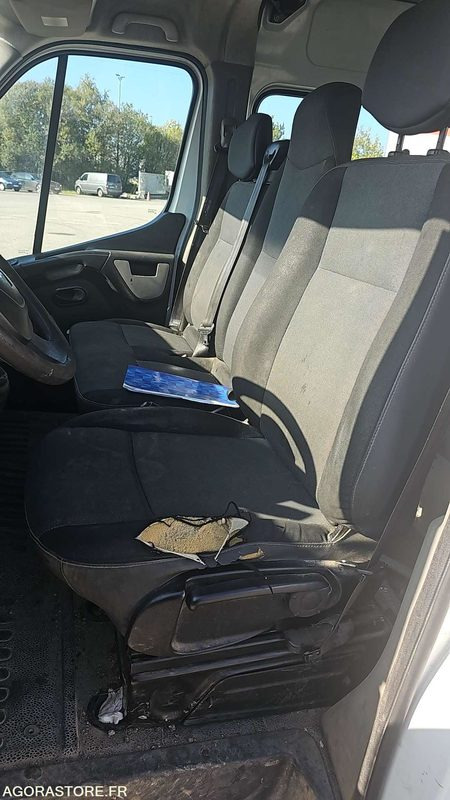 RENAULT MASTER - 2012 / 226185KM (CH220VG) - Furgon: 5 kép. RENAULT MASTER - 2012 / 226185KM (CH220VG) - Furgon: 5 kép.