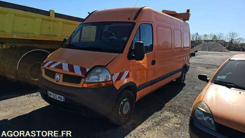 RENAULT MASTER - AN565MA - Furgon: 5 kép. RENAULT MASTER - AN565MA - Furgon: 5 kép.