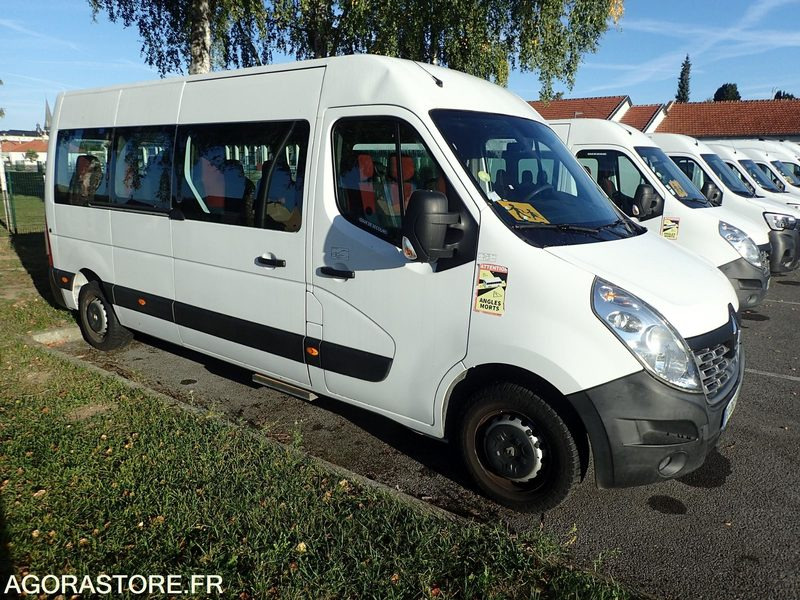 RENAULT MASTER BUS 17 PLACES - 130060 kms 2019 - Minibusz, Kisbusz: 2 kép. RENAULT MASTER BUS 17 PLACES - 130060 kms 2019 - Minibusz, Kisbusz: 2 kép.