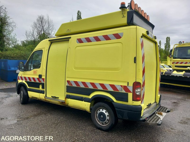 RENAULT MASTER DCI100 (HR0609) - Kis furgon: 3 kép. RENAULT MASTER DCI100 (HR0609) - Kis furgon: 3 kép.