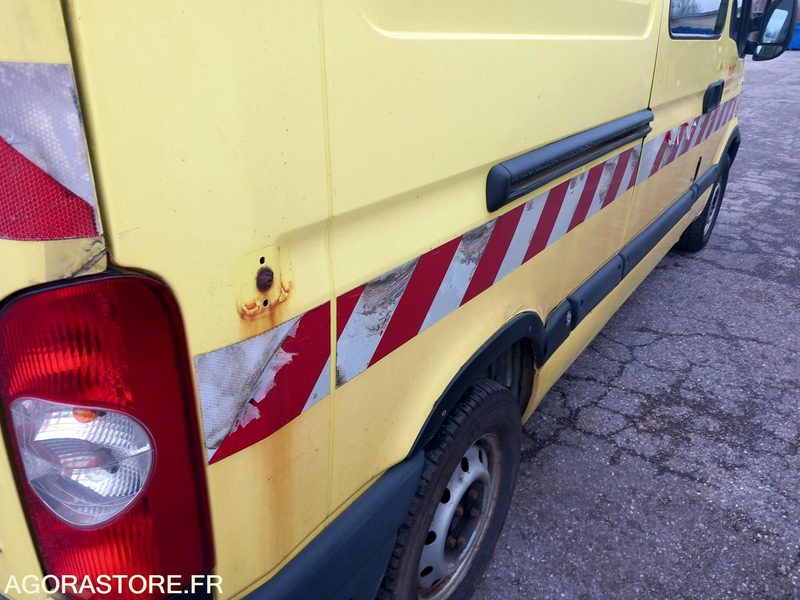 RENAULT MASTER DCI100 (HR0809) - Kis furgon: 4 kép. RENAULT MASTER DCI100 (HR0809) - Kis furgon: 4 kép.