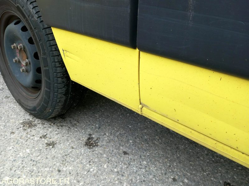 RENAULT MASTER DCI125 (HR0210) - Kis furgon: 5 kép. RENAULT MASTER DCI125 (HR0210) - Kis furgon: 5 kép.