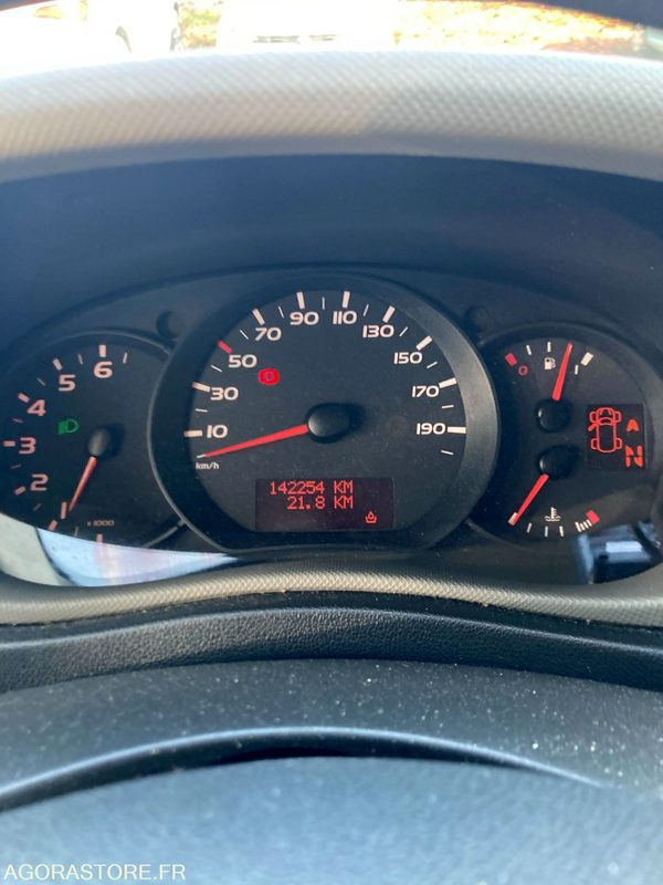 RENAULT MASTER VASP type ambulance - Mentőautó: 5 kép. RENAULT MASTER VASP type ambulance - Mentőautó: 5 kép.