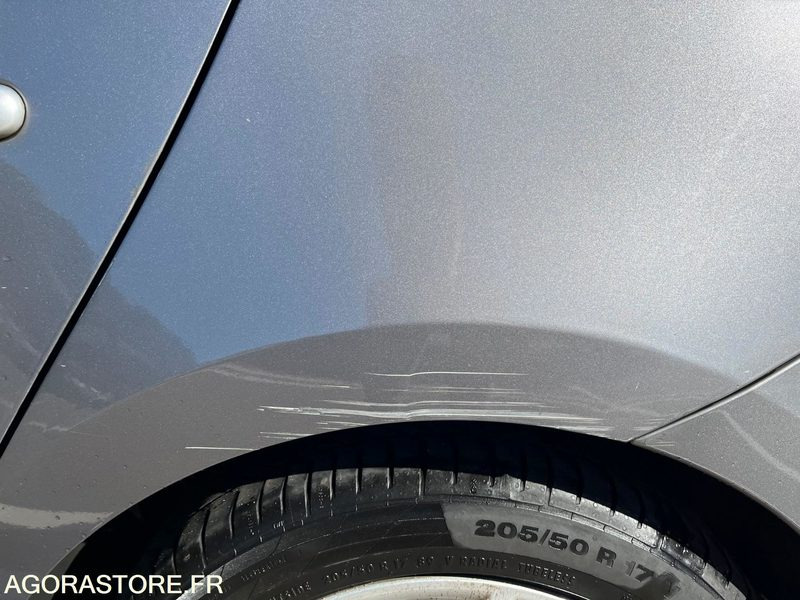 RENAULT MEGANE ESTATE XV DE FRANCE DCI 110 - Autó: 2 kép. RENAULT MEGANE ESTATE XV DE FRANCE DCI 110 - Autó: 2 kép.