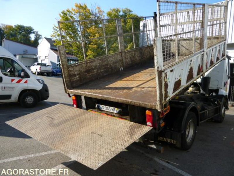 RENAULT MIDLUM 220 DCI BENNE HAYON 174900kms 2003 - Billenőplatós teherautó: 5 kép. RENAULT MIDLUM 220 DCI BENNE HAYON 174900kms 2003 - Billenőplatós teherautó: 5 kép.