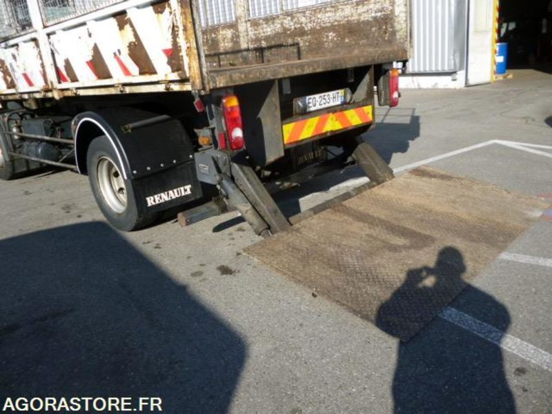 RENAULT MIDLUM 220 DCI BENNE HAYON 174900kms 2003 - Billenőplatós teherautó: 4 kép. RENAULT MIDLUM 220 DCI BENNE HAYON 174900kms 2003 - Billenőplatós teherautó: 4 kép.