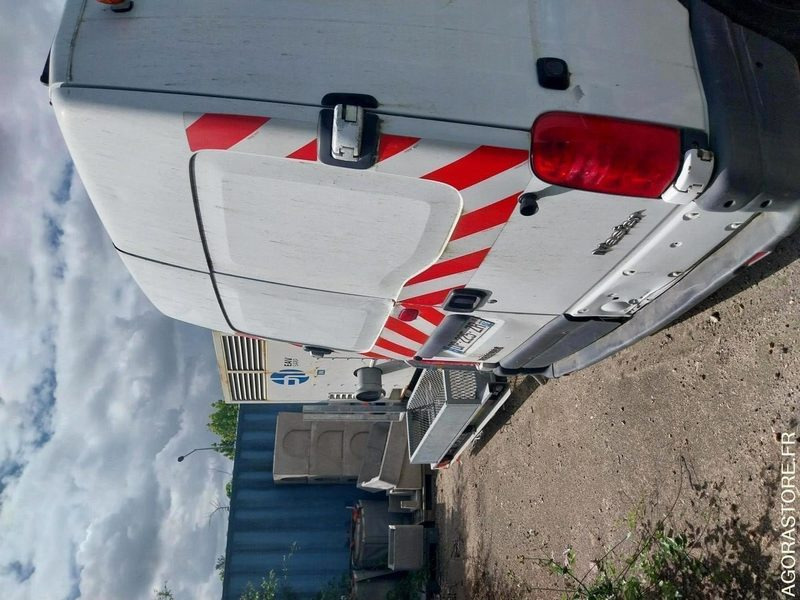 RENAULT Master ITV Hydrovideo 2003 220000Km Roulant Sans Groupe électrogène - Furgon: 4 kép. RENAULT Master ITV Hydrovideo 2003 220000Km Roulant Sans Groupe électrogène - Furgon: 4 kép.
