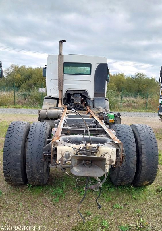 RENAULT PREMIUM 370-19 / 2007 / 371820 km - Alvaz teherautó: 3 kép. RENAULT PREMIUM 370-19 / 2007 / 371820 km - Alvaz teherautó: 3 kép.