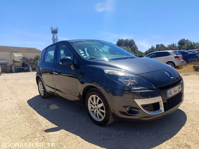 RENAULT SCENIC III 1.5 DCI 110CV - 2009 - 155000KMS - Autó: 4 kép. RENAULT SCENIC III 1.5 DCI 110CV - 2009 - 155000KMS - Autó: 4 kép.