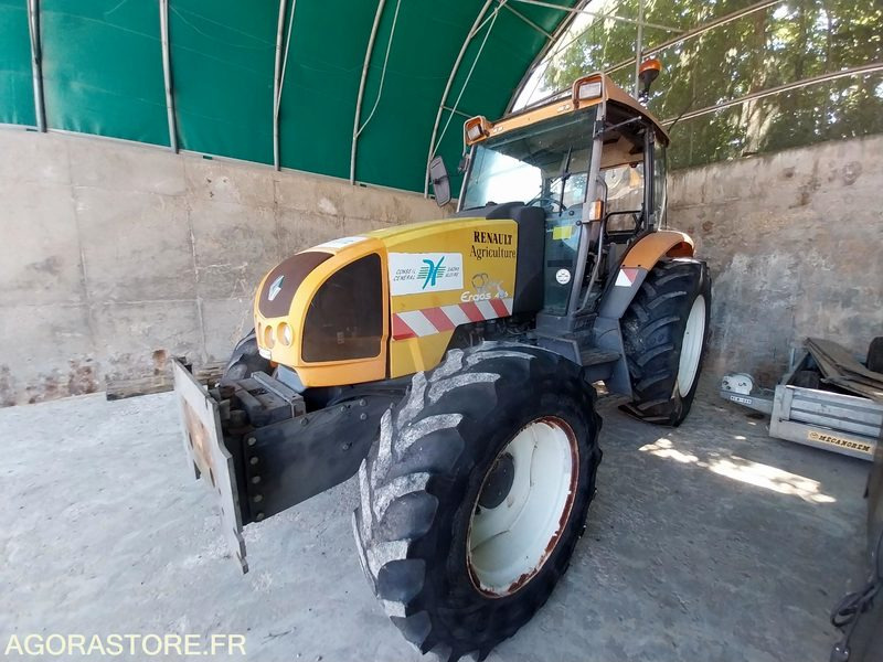 RENAULT TRACTEUR ERGOS446 - Traktor: 3 kép. RENAULT TRACTEUR ERGOS446 - Traktor: 3 kép.
