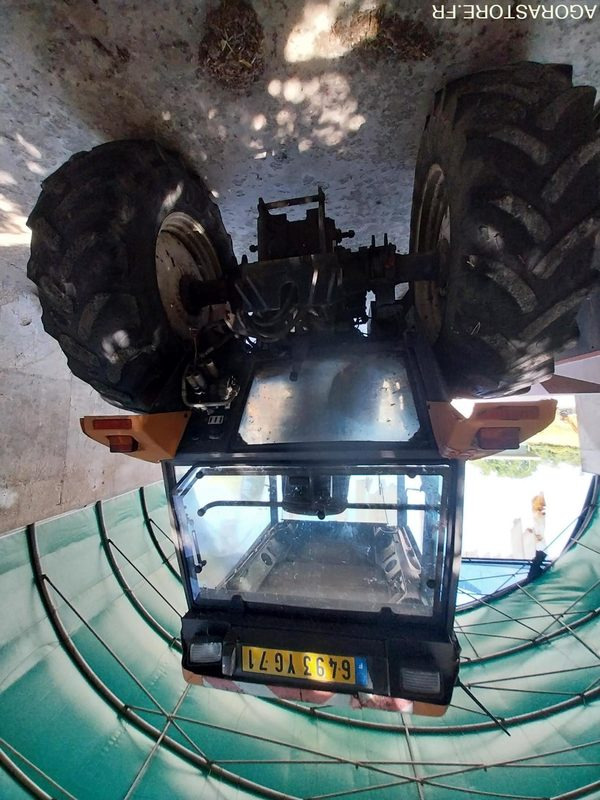 RENAULT TRACTEUR ERGOS446 - Traktor: 4 kép. RENAULT TRACTEUR ERGOS446 - Traktor: 4 kép.