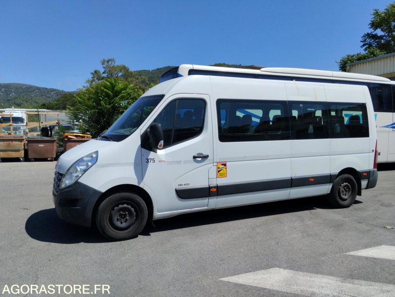 RENAULT TRAFIC N°132101 - Minibusz, Kisbusz: 3 kép. RENAULT TRAFIC N°132101 - Minibusz, Kisbusz: 3 kép.