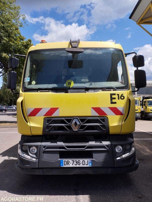 RENAULT TRUCKS D19T-DTI 8_280_BOM _DR-736_DJ - Szemetesautó: 1 kép. RENAULT TRUCKS D19T-DTI 8_280_BOM _DR-736_DJ - Szemetesautó: 1 kép.