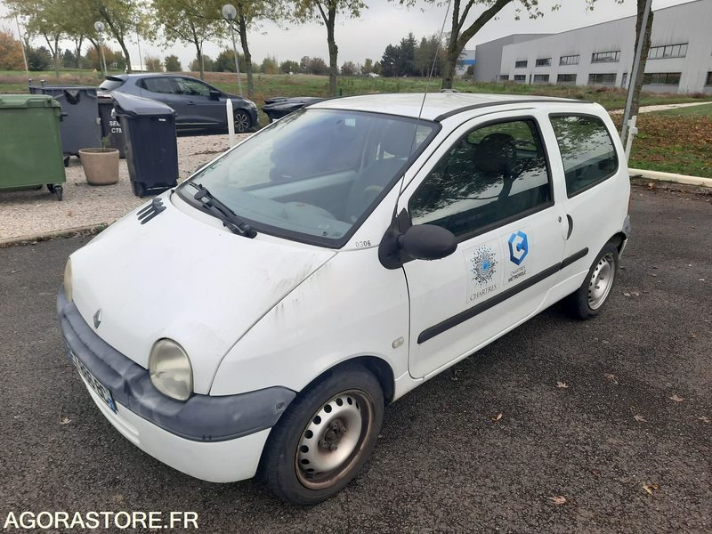 RENAULT TWINGO - 2003 - 90650KM - Autó: 1 kép. RENAULT TWINGO - 2003 - 90650KM - Autó: 1 kép.