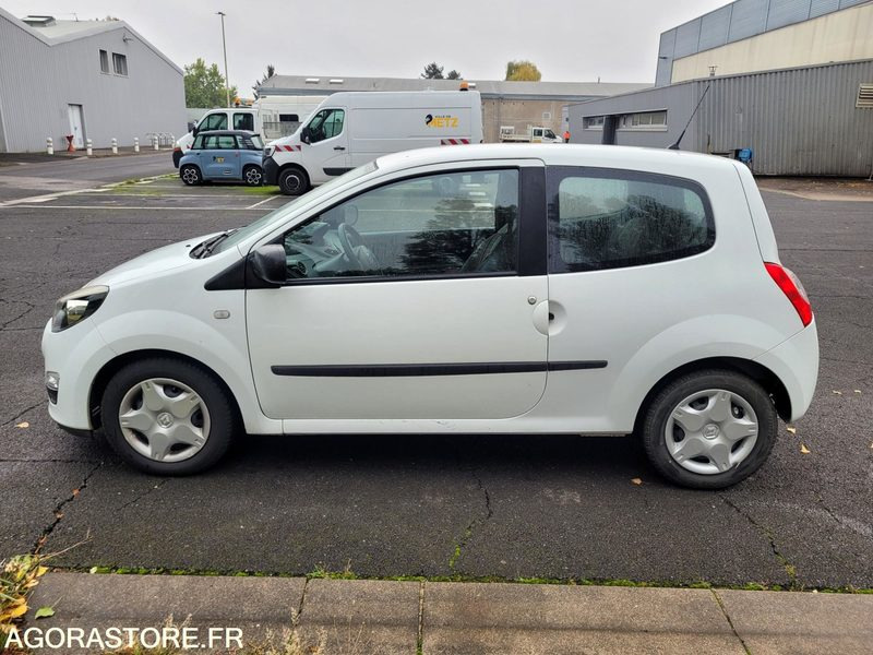 RENAULT TWINGO - DB-290-VQ - VIN VF1CNJ10550142907 - Autó: 1 kép. RENAULT TWINGO - DB-290-VQ - VIN VF1CNJ10550142907 - Autó: 1 kép.