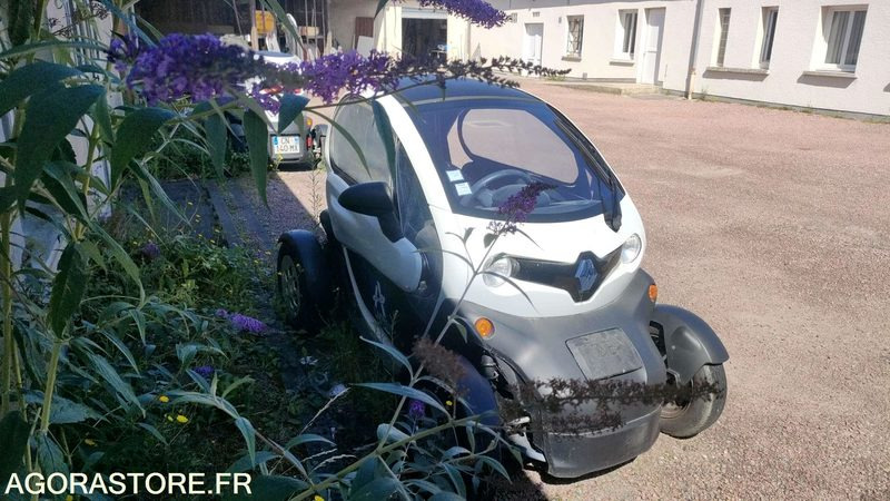 RENAULT TWIZY - 2012 - 6410 KM - ATV/ Quad: 3 kép. RENAULT TWIZY - 2012 - 6410 KM - ATV/ Quad: 3 kép.