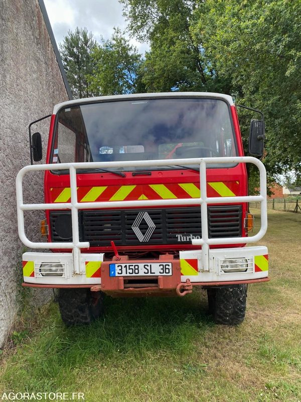 RENAULT Type JP11 - Tűzoltóautó: 1 kép. RENAULT Type JP11 - Tűzoltóautó: 1 kép.