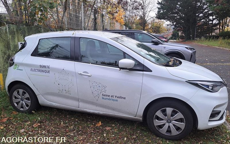RENAULT - ZOE - 2019 - 41 000KM - Autó: 3 kép. RENAULT - ZOE - 2019 - 41 000KM - Autó: 3 kép.