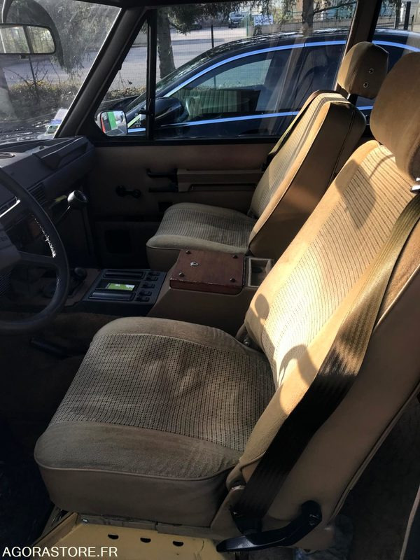 Range Rover v8 - Terepjáró/ SUV: 3 kép. Range Rover v8 - Terepjáró/ SUV: 3 kép.