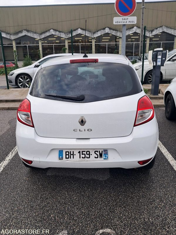 Renault CLIO 3 -2011 - Autó: 4 kép. Renault CLIO 3 -2011 - Autó: 4 kép.
