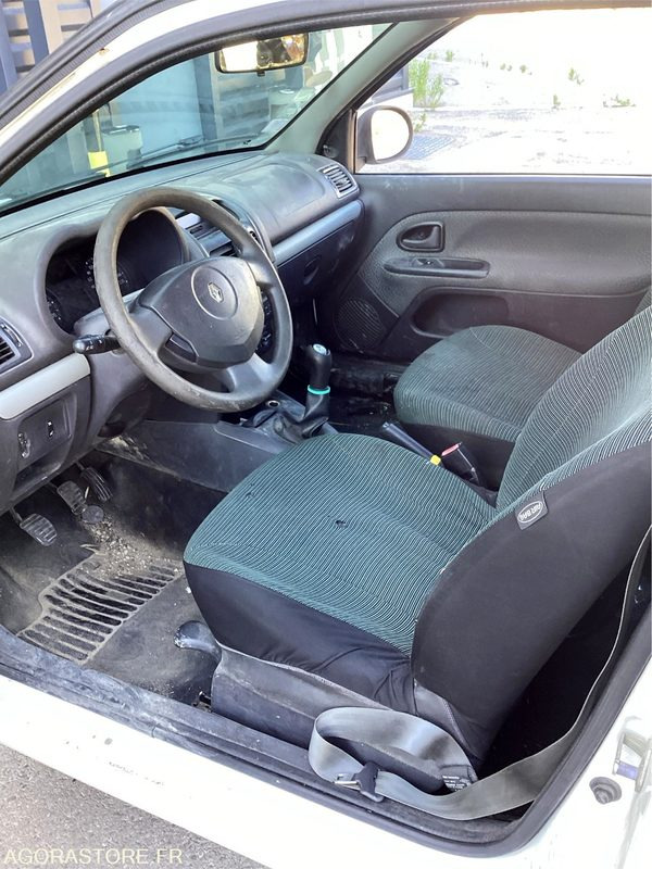 Renault Clio - 2010 - 206955kms (P0402649) - Autó: 4 kép. Renault Clio - 2010 - 206955kms (P0402649) - Autó: 4 kép.