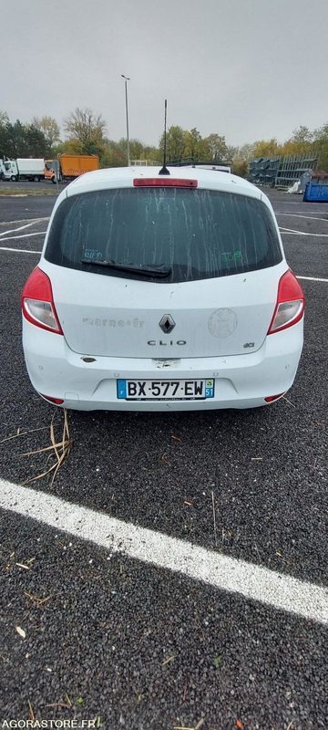 Renault Clio - 2011 - Autó: 2 kép. Renault Clio - 2011 - Autó: 2 kép.